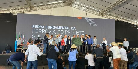 
"Ressurrei&ccedil;&atilde;o" da Malha Oeste ser&aacute; em novembro, garantem ministros