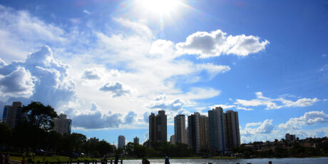 Primeira onda de calor do ano deve atingir Mato Grosso do Sul no fim de semana