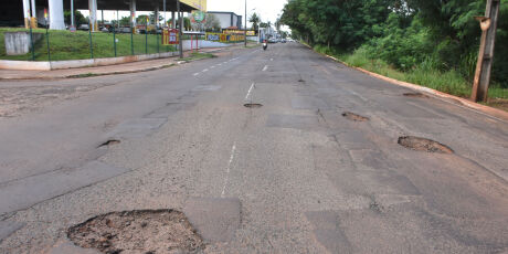 Prefeitura promete recapear trecho cr&iacute;tico da Ernesto Geisel