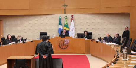 Vizinha ganha causa ap&oacute;s denunciar homem que instalou c&acirc;meras apontadas para seu quintal