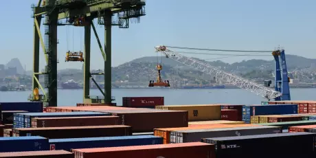 Exporta&ccedil;&otilde;es aos EUA ca&iacute;ram 20,3% em fevereiro, pelo 7&ordm; m&ecirc;s seguido; para China, alta &eacute; de 38,7%