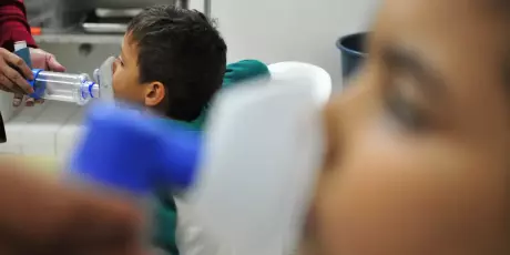 Casos de s&iacute;ndrome respirat&oacute;ria aguda grave voltam a crescer no Brasil