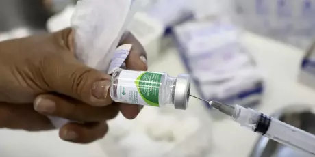 Campanha de vacina&ccedil;&atilde;o contra a gripe come&ccedil;a neste s&aacute;bado; veja quem pode se vacinar
