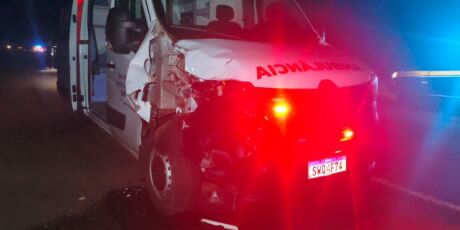 Mulher morre atropelada por ambul&acirc;ncia