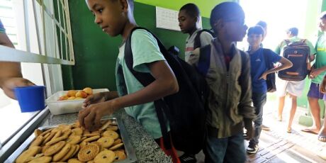 Estado passa a servir caf&eacute; da manh&atilde; para 19 mil alunos da &aacute;rea rural