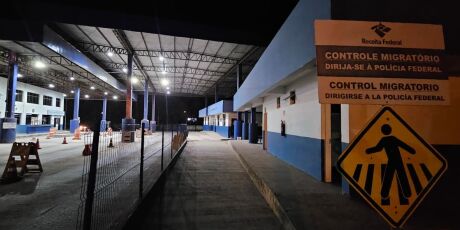 For&ccedil;a-tarefa na fronteira com a Bol&iacute;via tenta conter imigra&ccedil;&atilde;o ilegal para o Brasil