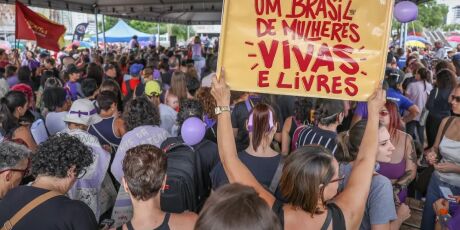 Autonomia financeira &eacute; prioridade para mulheres, aponta pesquisa