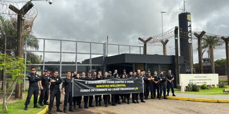 For&ccedil;as federais fazem protesto por cria&ccedil;&atilde;o de fundo nacional de seguran&ccedil;a