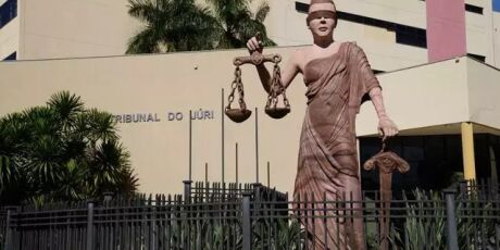 Juiz manda advogado devolver R$ 21,7 milh&otilde;es tomados de cliente