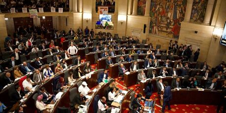 Col&ocirc;mbia vai &agrave;s urnas neste domingo para eleger Congresso e definir candidatos presidenciais