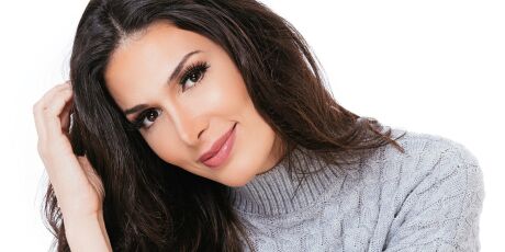 Entrevista exclusiva com a atriz Sara Sarres que retorna ao Brasil com o musical 'Diana' 