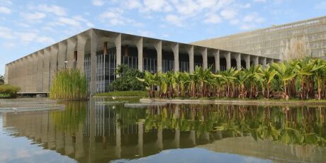 Psic&oacute;loga brasileira some na Inglaterra; Itamaraty acompanha o caso