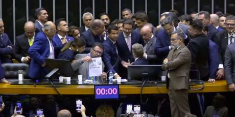C&acirc;mara retoma nesta ter&ccedil;a julgamento que pode afastar Pollon