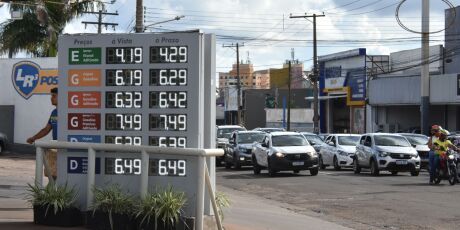 Camila Jara quer investiga&ccedil;&atilde;o sobre pre&ccedil;os abusivos da gasolina em MS
