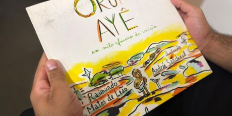 Funlec recolhe livro sobre mitologia africana um dia ap&oacute;s distribui&ccedil;&atilde;o a alunos
