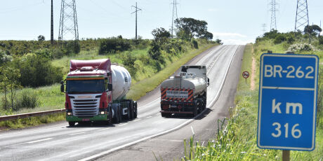 Show do Guns N' Roses restringe tr&aacute;fego na BR-262 entre Ribas e Campo Grande