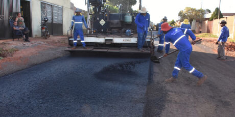 Prefeitura financia R$ 136 milh&otilde;es junto &agrave; Caixa para asfaltar bairros da Capital