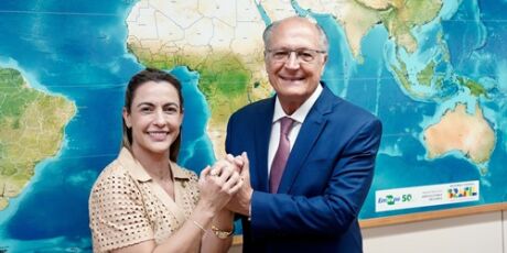 Soraya Thronicke assume presid&ecirc;ncia do PSB em MS