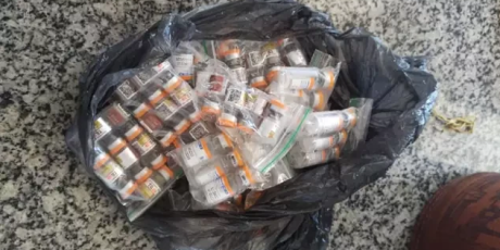 M&eacute;dico &eacute; preso com medicamentos irregulares ap&oacute;s voltar do Paraguai