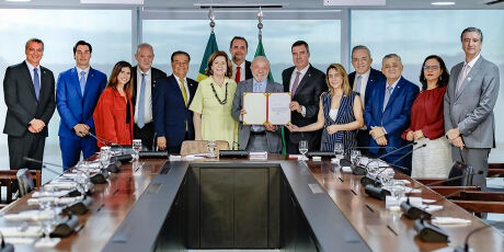 Para frear rejei&ccedil;&atilde;o, Lula avaliza empr&eacute;stimo de R$ 1,2 bilh&atilde;o a MS 