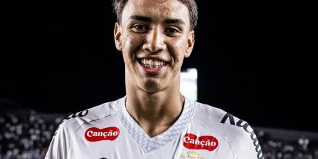 Gabriel Bontempo renova com o Santos at&eacute; o fim de 2030: 'Espero retribuir dentro de campo'