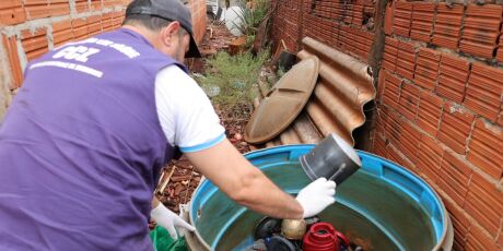 Dourados fiscaliza 1,3 mil casas e aplica multas em combate a chikungunya