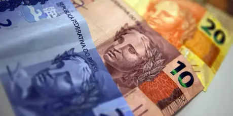 Aposentados e pensionistas do INSS come&ccedil;am a receber o 13&ordm; nesta sexta