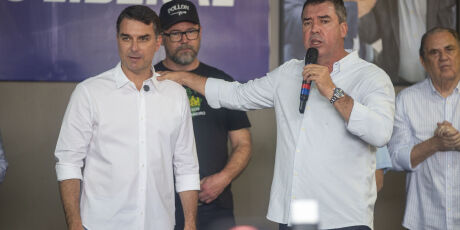 Riedel diz que cabe a Fl&aacute;vio Bolsonaro esclarecer rela&ccedil;&atilde;o com Daniel Vorcaro