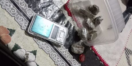 Com tornozeleira, homem &eacute; preso ap&oacute;s comprar coca&iacute;na para revenda em hotel de Campo Grande