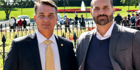 Eduardo Bolsonaro pede rompimento total com 'Novo' ap&oacute;s cr&iacute;ticas de Zema a Fl&aacute;vio