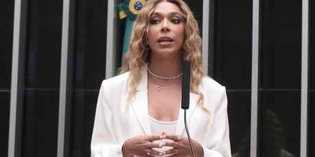 Erika Hilton leva &agrave; PGR lei que restringe pessoas trans em banheiros femininos em Campo Grande