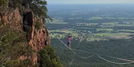 Morro do Paxixi estreia highline e vira palco de mais um esporte radical