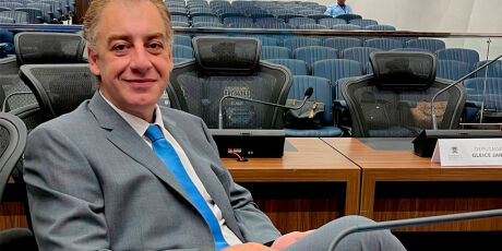 Burocracia pode ajudar deputado do PL que chefiava jogo do bicho e perdeu mandato