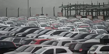 Produ&ccedil;&atilde;o de ve&iacute;culos cresce 4,9% em 2026, acima do previsto 
