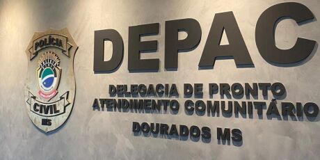 Homem descumpre ordem judicial e destr&oacute;i bens, carro e im&oacute;veis da ex