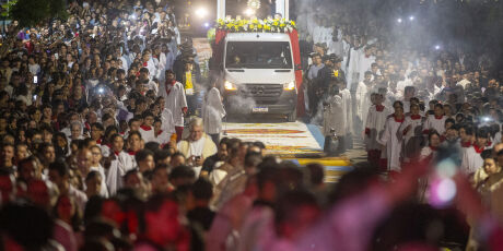 Celebra&ccedil;&atilde;o de Corpus Christi re&uacute;ne 30 mil fi&eacute;is em Campo Grande