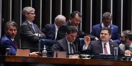 Senado aprova uso do Fundo do Pr&eacute;-Sal para d&iacute;vidas do agro