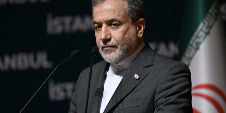Ministro iraniano Araghchi deve viajar ao Paquist&atilde;o para discutir acordo com os EUA