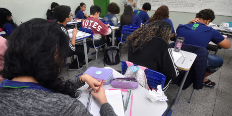 MS amplia pela 3&ordf; vez vagas de concurso de 2022 para professores