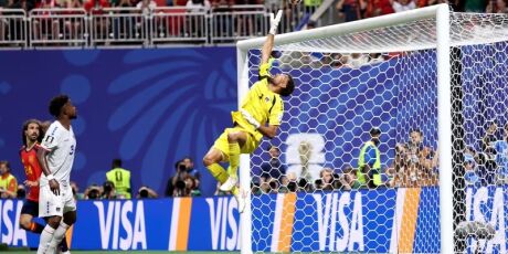 Espanha para na retranca de Cabo Verde e n&atilde;o sai do zero na estreia da Copa