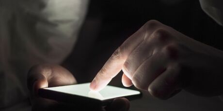 Especialistas alertam para o avan&ccedil;o da nomofobia, medo irracional de ficar sem o celular