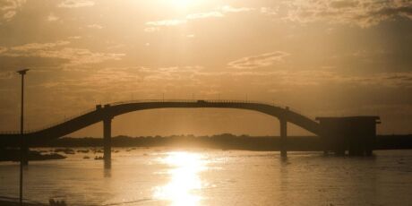 Hidrovia no Rio Paraguai acende debate sobre futuro do Pantanal