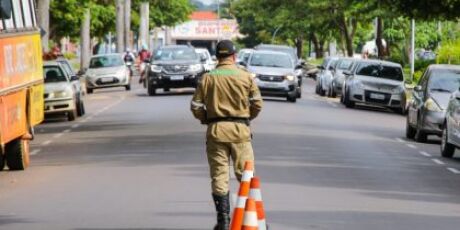 Carro roubado no Rio de Janeiro &eacute; apreendido em MS