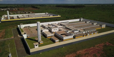 MS assina contratos para constru&ccedil;&atilde;o de tr&ecirc;s novas 'gameleiras' em Campo Grande
