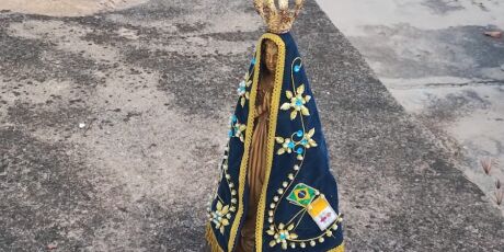 Ladr&atilde;o rouba imagem de Nossa Senhora Aparecida e esconde no cemit&eacute;rio