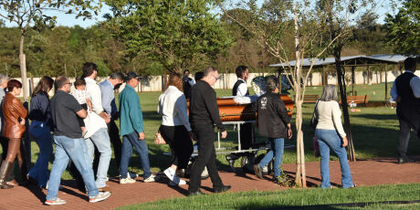 Sem julgamento, Bernal morreu como inocente, diz fam&iacute;lia