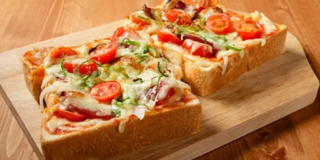 F&eacute;rias escolares: Pizza de P&atilde;o de Forma &eacute; op&ccedil;&atilde;o pr&aacute;tica para preparar com a crian&ccedil;ada