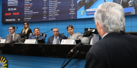 Deputados aprovam LDO de R$ 27,9 bilh&otilde;es com uma emenda em 2&ordf; vota&ccedil;&atilde;o 