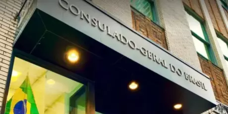 Consulado do Brasil em Manhattan fecha com risco de desabamento de pr&eacute;dio vizinho em NY