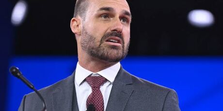 STF condena Eduardo Bolsonaro por difamar deputada T&aacute;bata Amaral